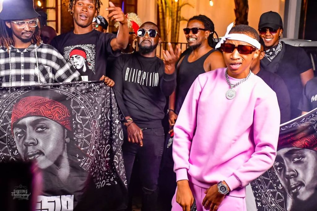 New Music Review;  Bandana Ya&nbsp;Esir.